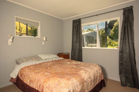 Photo of property in 5820 Kenepuru Road, Waitaria Bay, Picton, 7282