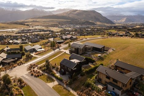 Photo of property in 35 Jacks Point Rise, Jacks Point, Queenstown, 9371