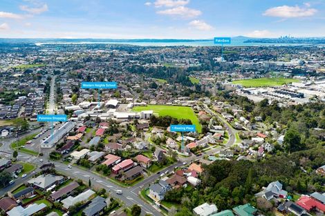 Photo of property in 1 Riesling Place, Henderson, Auckland, 0612