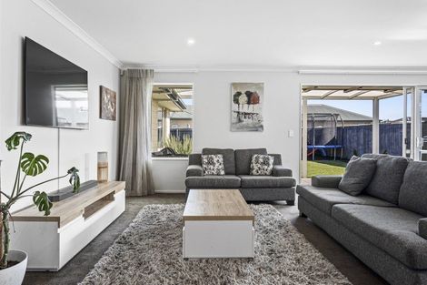 Photo of property in 22 Andesite Drive, Rolleston, 7614