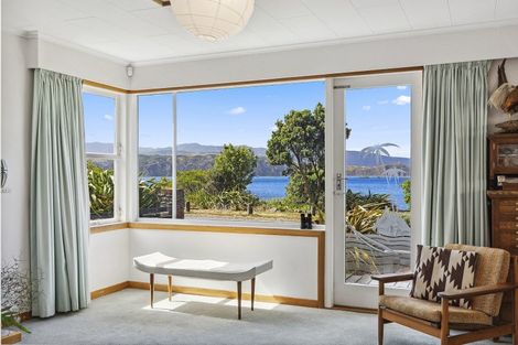Photo of property in 130 Breaker Bay Road, Breaker Bay, Wellington, 6022