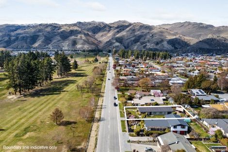 Photo of property in 82 Neplusultra Street, Cromwell, 9310