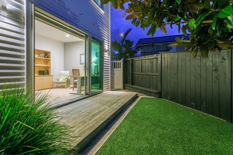 Photo of property in 17 Waiarohia Place, Hobsonville, Auckland, 0616
