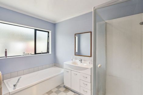 Photo of property in 47 Lorna Irene Drive, Raumati South, Paraparaumu, 5032