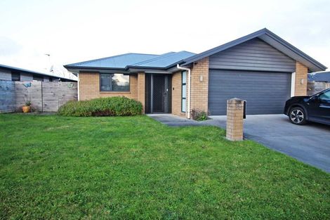 Photo of property in 18 Shrule Place, Huntington, Hamilton, 3210