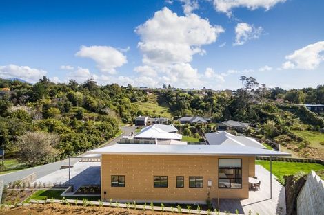 Photo of property in 90c Karina Road, Merrilands, New Plymouth, 4312