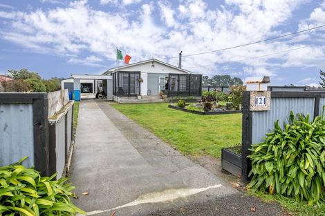 Photo of property in 121 Hokio Beach Road, Levin, 5510