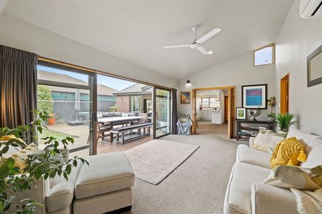 Photo of property in 60 Prestons Road, Redwood, Christchurch, 8051