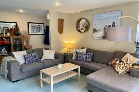 Photo of property in 21 Angel Way, Stanmore Bay, Whangaparaoa, 0932