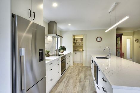 Photo of property in 74 Feist Street, Carterton, 5713