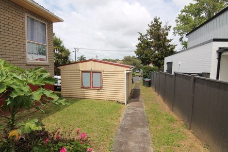 Photo of property in 14 Massey Avenue, Greenlane, Auckland, 1061