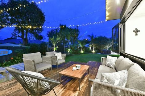 Photo of property in 73 The Circle, Manly, Whangaparaoa, 0930