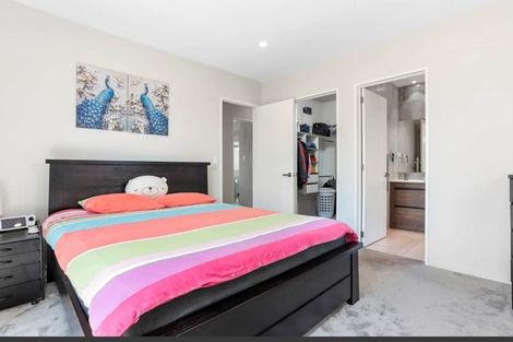 Photo of property in 4/4 Forest Road, Henderson, Auckland, 0612