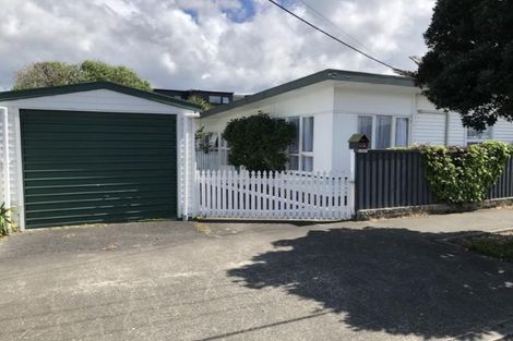 Photo of property in 390-392 Jackson Street, Petone, Lower Hutt, 5012
