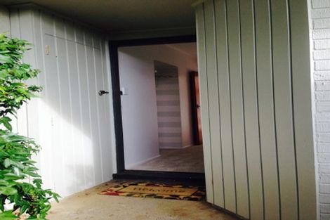 Photo of property in 28-30 Matipo Street, Eastbourne, Lower Hutt, 5013