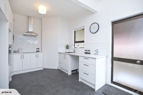 Photo of property in 2 Chalfont Street, Mangere East, Auckland, 2024