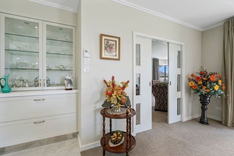 Photo of property in 12 Gleneagles Way, Waiwhakaiho, New Plymouth, 4312