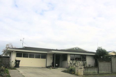 Photo of property in 2 Sheraton Grove, Highbury, Palmerston North, 4412