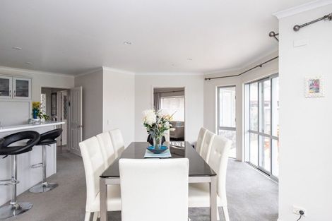 Photo of property in 10 Harris Place, Ngatea, 3503