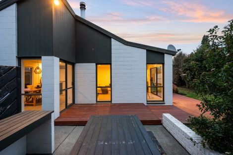 Photo of property in 72 Sarabande Avenue, Redwood, Christchurch, 8051