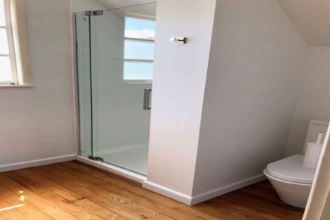 Photo of property in 31 Norwood Road, Bayswater, Auckland, 0622