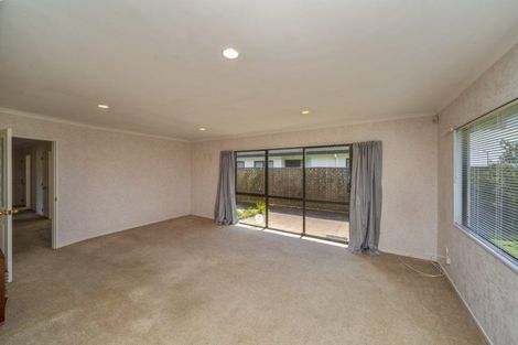 Photo of property in 41 Ngaio Street, Strandon, New Plymouth, 4312