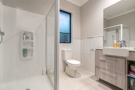 Photo of property in 3 Mauku Lane, Greenhithe, Auckland, 0632