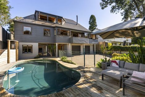 Photo of property in 7 Inkster Street, Birkenhead, Auckland, 0626