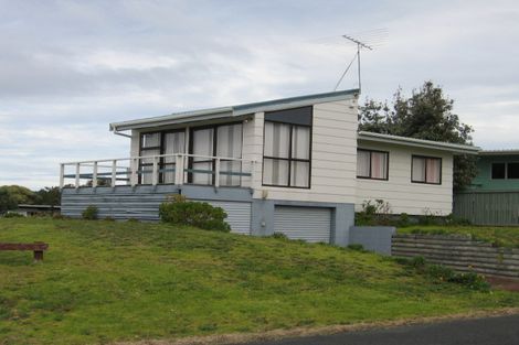 Photo of property in 16 Darroch Slope, Omaha, 0986