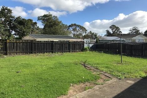 Photo of property in 3 Neems Place, Manurewa, Auckland, 2102