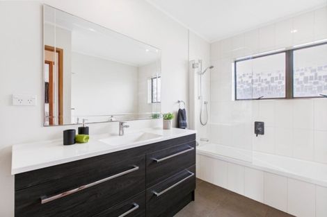 Photo of property in 34 Zealandia Road, Manly, Whangaparaoa, 0930