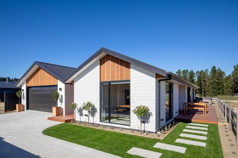 Photo of property in 4 Gards Place, Alexandra, 9320