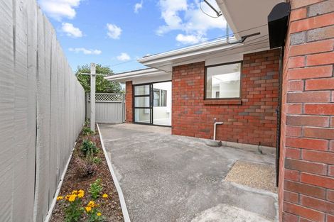 Photo of property in 1/5 Annette Avenue, Te Atatu South, Auckland, 0610