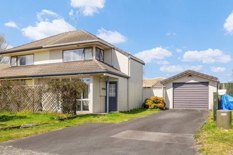 Photo of property in 2/18 Carnot Street, Glenholme, Rotorua, 3010