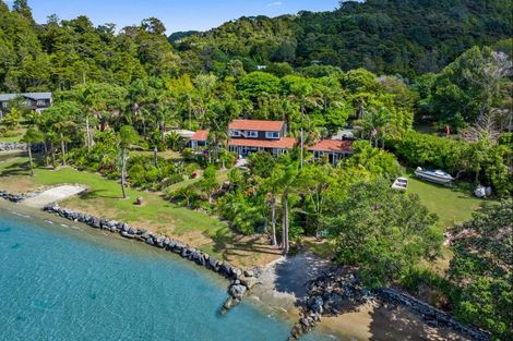 Photo of property in 465 Leigh Road, Whangateau, 0985