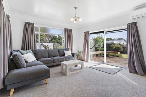 Photo of property in 28 Raglan Street, Lansdowne, Masterton, 5810