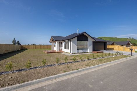 Photo of property in 16 Louden Place, Wakefield, 7025