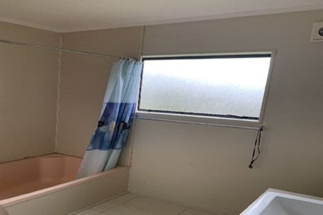 Photo of property in 1/33 Becroft Drive, Forrest Hill, Auckland, 0620