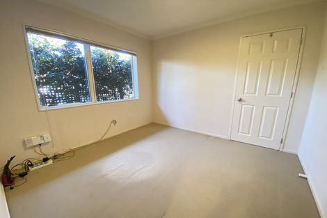 Photo of property in 6e Clearwater Cove, West Harbour, Auckland, 0618