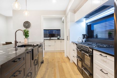 Photo of property in 16 Rotorua Grove, Aotea, Porirua, 5024