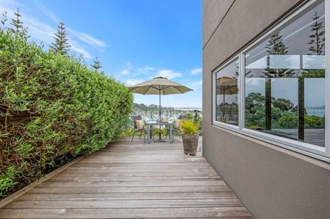 Photo of property in 81 Pine Harbour Parade, Beachlands, Auckland, 2018