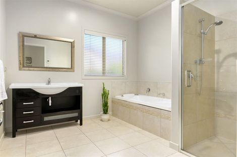 Photo of property in 69 Wiltshire Drive, Huntington, Hamilton, 3210