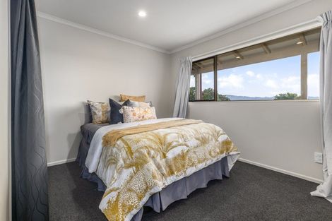 Photo of property in 30 Kinloch Place, Papakowhai, Porirua, 5024