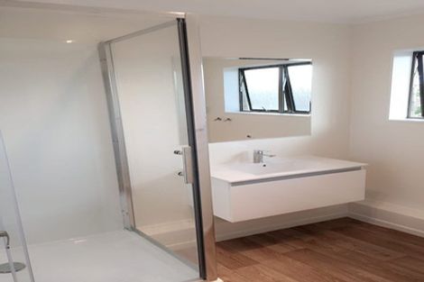 Photo of property in 5/320 Pakuranga Road, Pakuranga Heights, Auckland, 2010