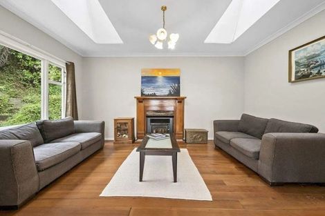 Photo of property in 15 Ferry Road, Days Bay, Lower Hutt, 5013