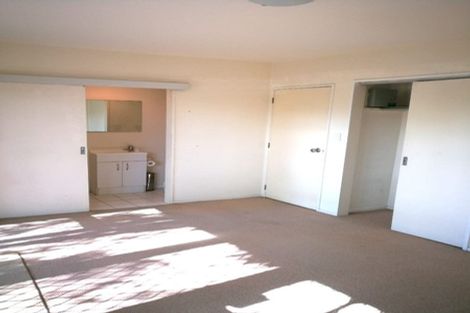 Photo of property in Krisley Court, 1/6 Ambrico Place, New Lynn, Auckland, 0600