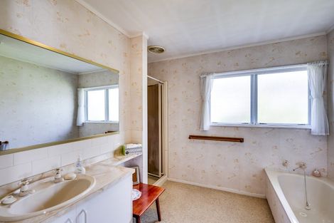 Photo of property in 66b Puketapu Road, Taradale, Napier, 4112