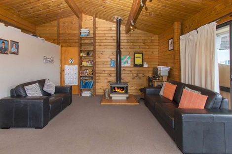 Photo of property in 2/87 Haseler Crescent, Howick, Auckland, 2014