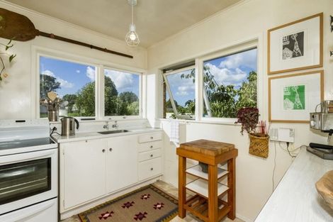 Photo of property in 2/175 Victoria Road, Devonport, Auckland, 0624