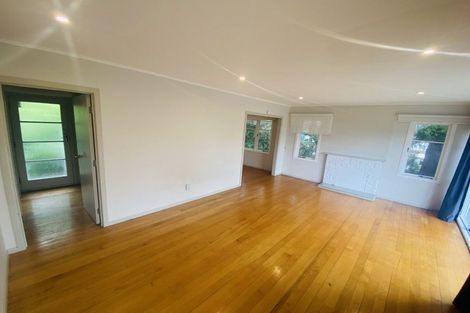 Photo of property in 51 Smythe Road, Henderson, Auckland, 0612